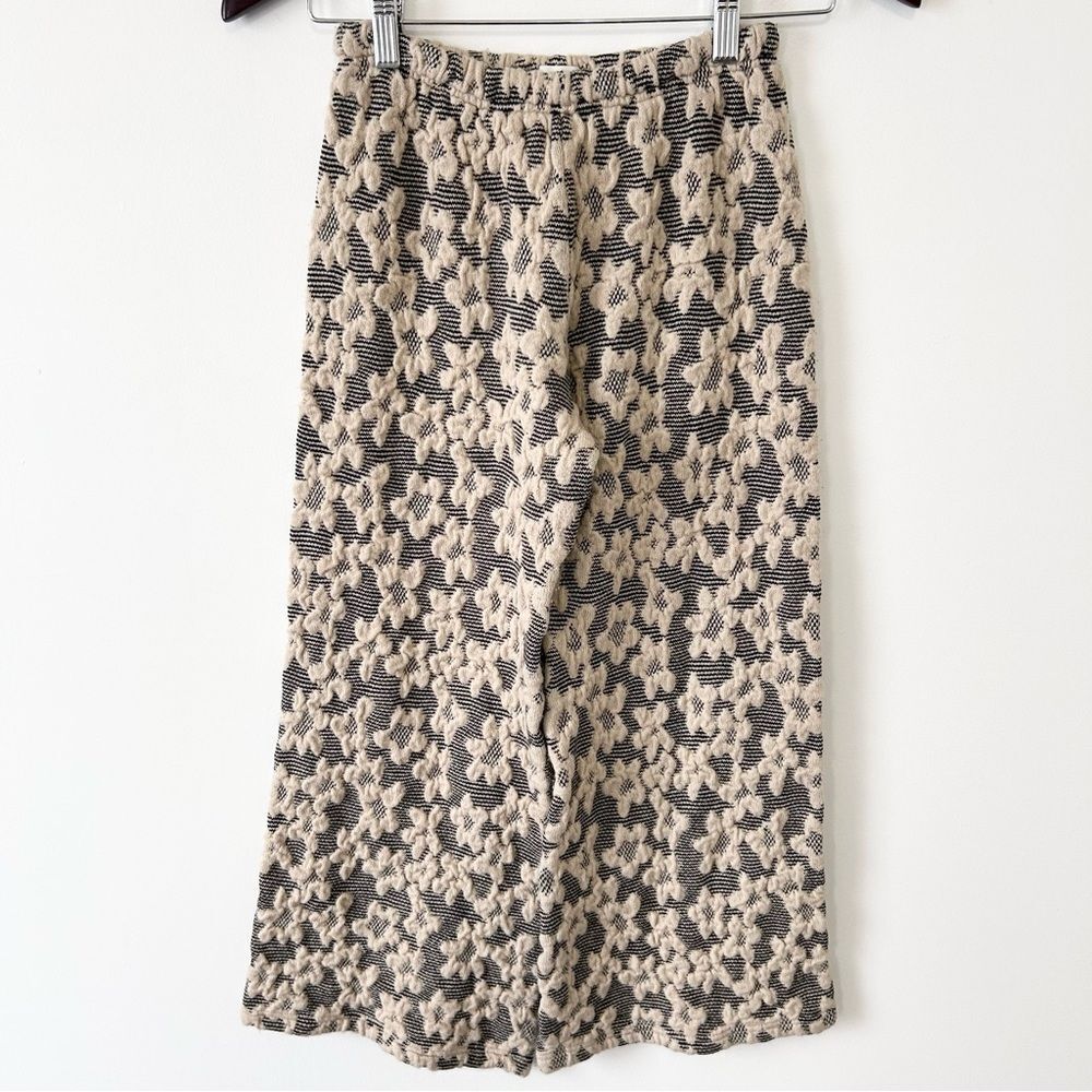 Tach Clothing Floral Cropped Pants Medium